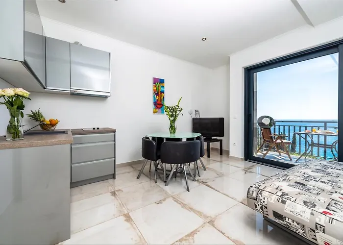 Villa Hortensia-with Private Pool And Beaches Front Mlini