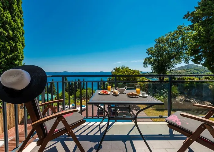 Hortensia-with Private Pool And Beaches Front Mlini