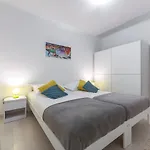 Вилла Hortensia-with Private Pool And Beaches Front Млини
