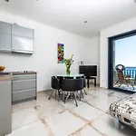 Вилла Hortensia-with Private Pool And Beaches Front Млини