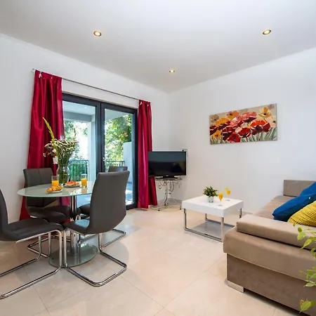 Hortensia-with Private Pool And Beaches Front Mlini