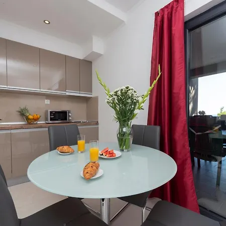 Hortensia-with Private Pool And Beaches Front Mlini