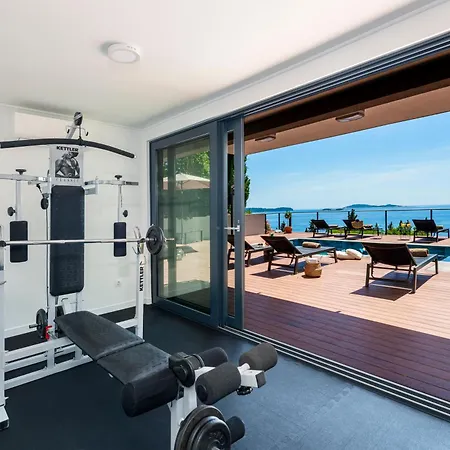 Hortensia-with Private Pool And Beaches Front