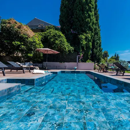 Villa Hortensia-with Private Pool And Beaches Front