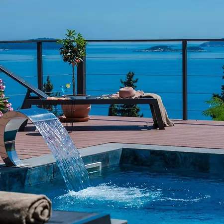 Villa Hortensia-with Private Pool And Beaches Front Mlini