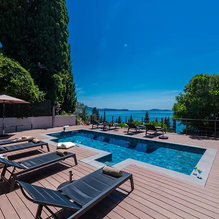 Hortensia-with Private Pool And Beaches Front *