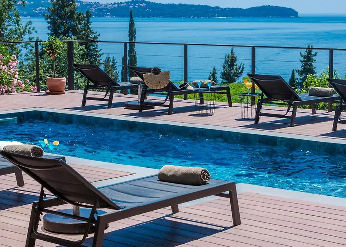 Hortensia-with Private Pool And Beaches Front Villa Mlini