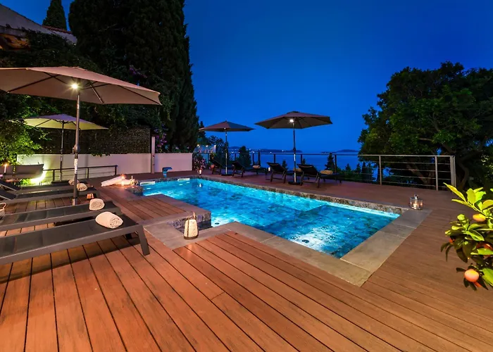 Hortensia-with Private Pool And Beaches Front 别墅 *